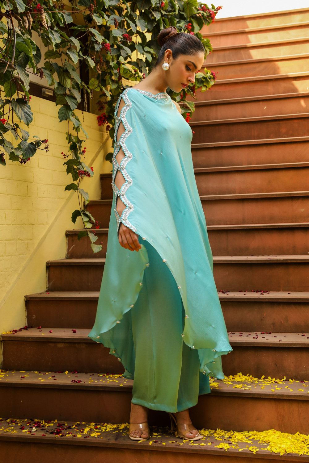 Leher Cape Set