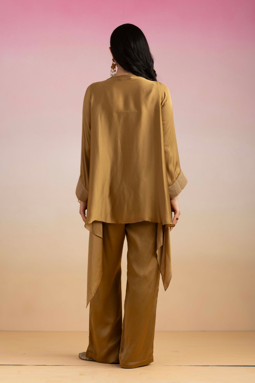 Jhilmil Cape Set
