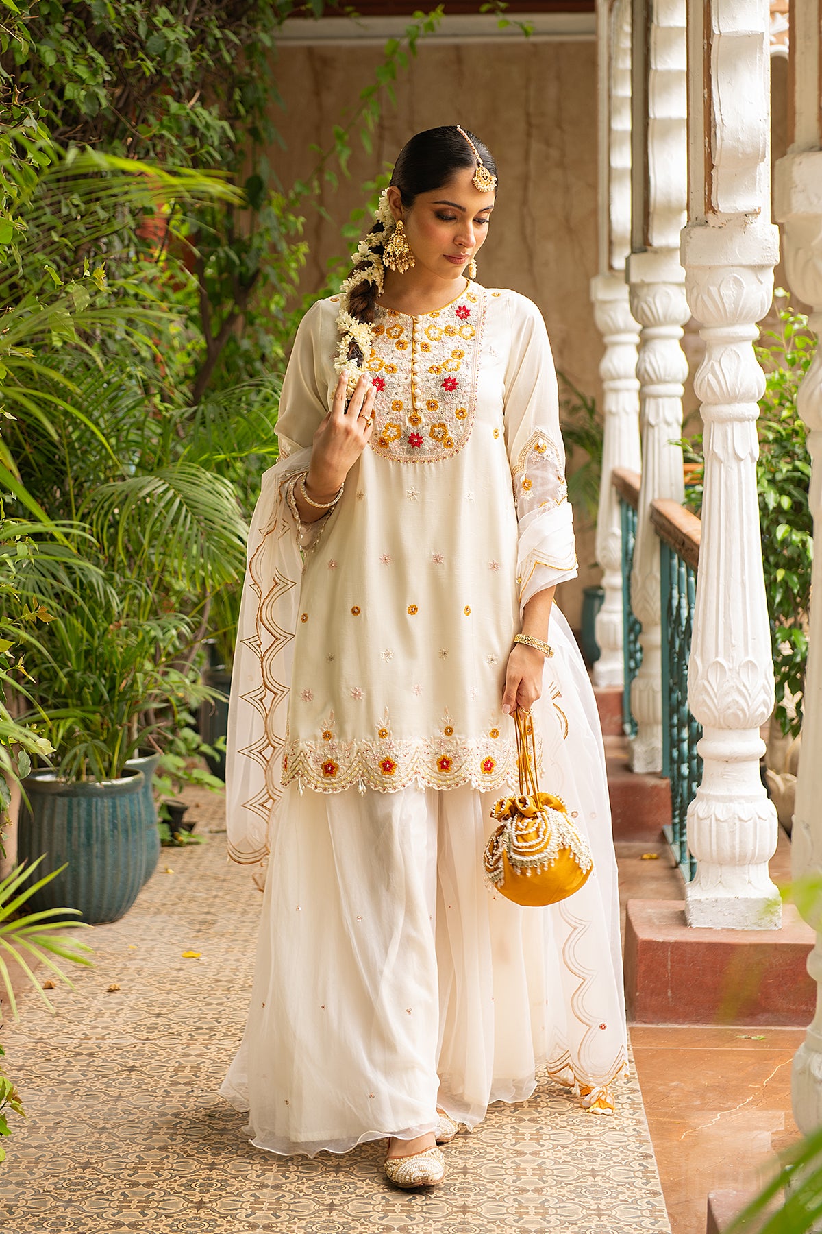 GEHNA IVORY