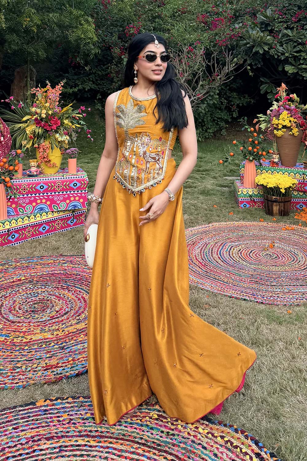Shimoli Kapasi in Mustard Shira