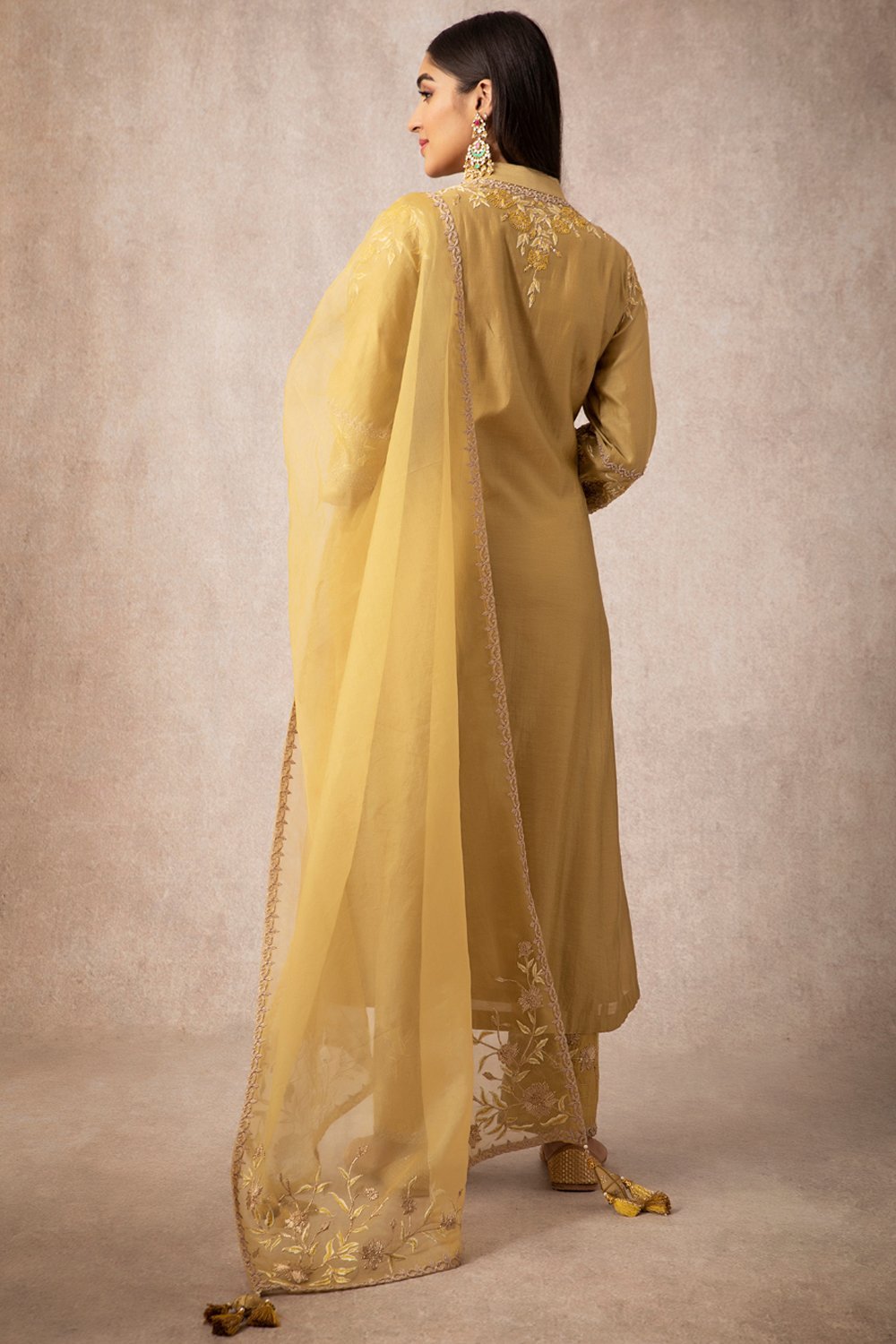 A Line Kurta Set - ajieshoberoi