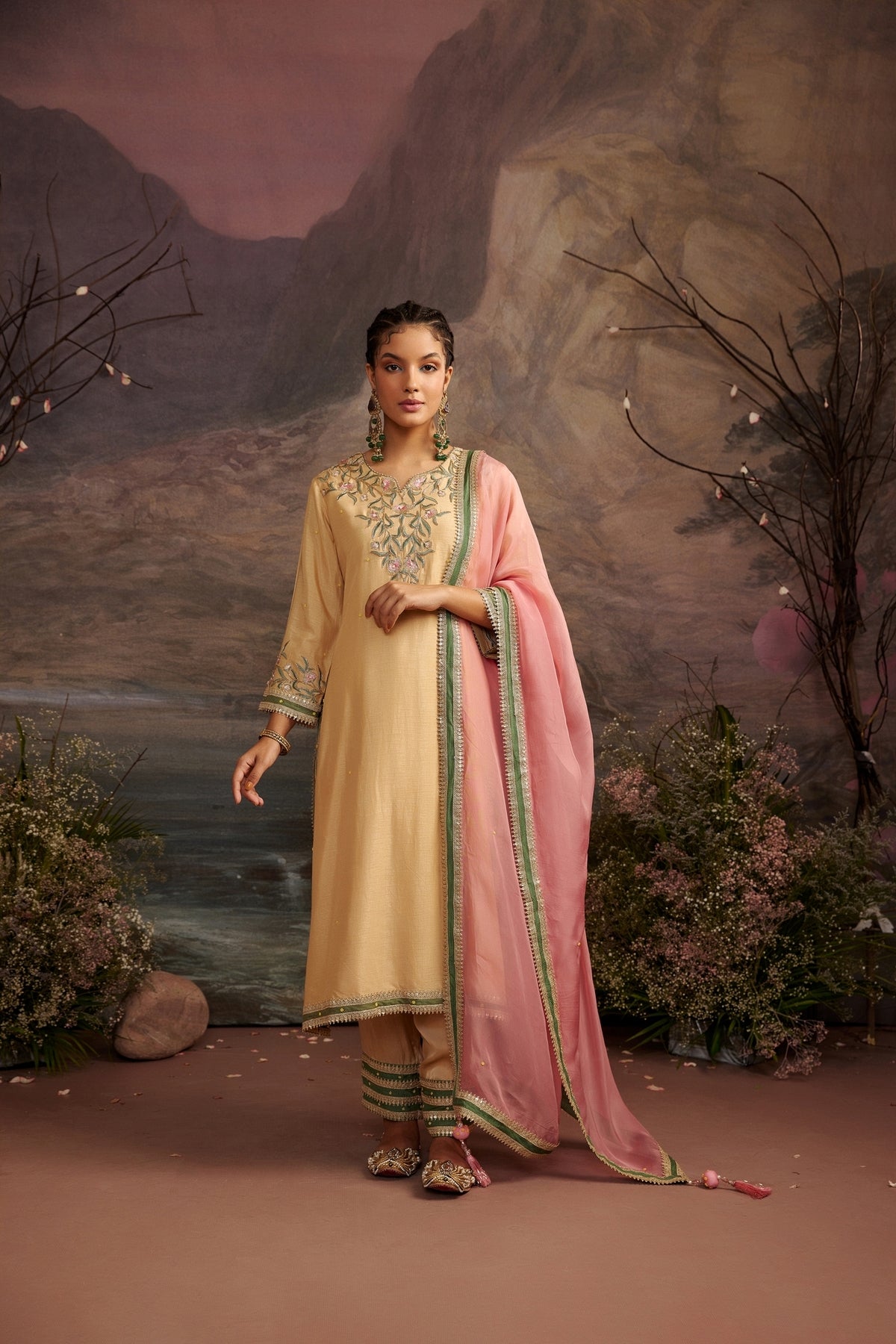 Nitya - Honey Gold