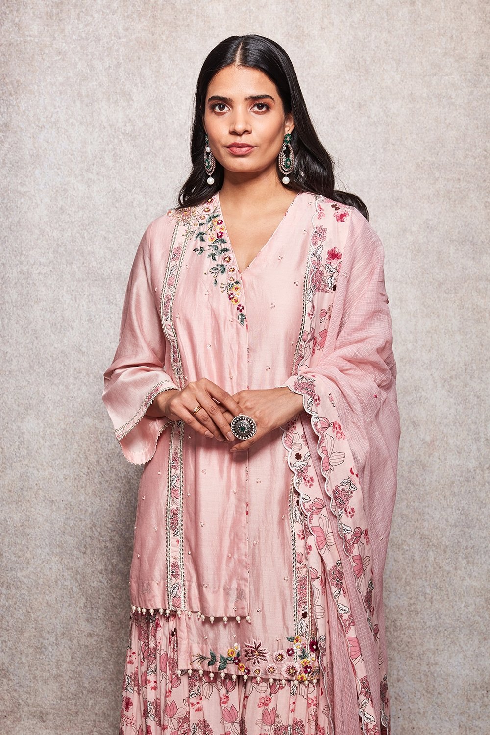 FARHEEN - ajieshoberoi
