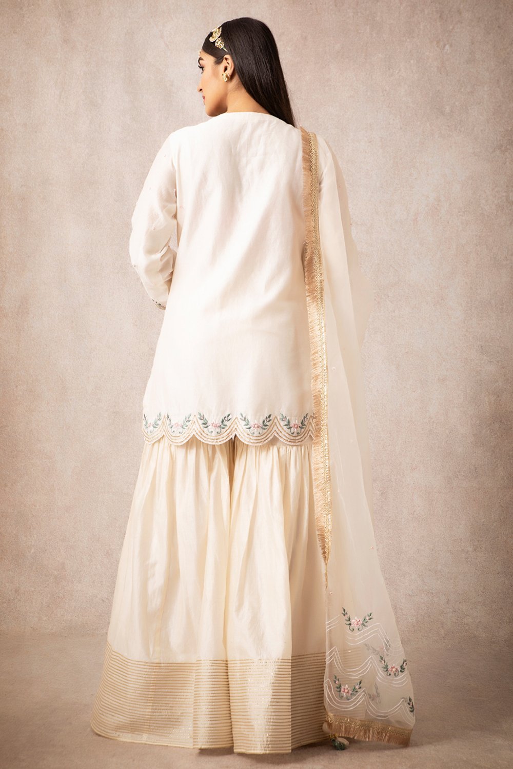 Ivory Short Scalloped Kurta Set - ajieshoberoi