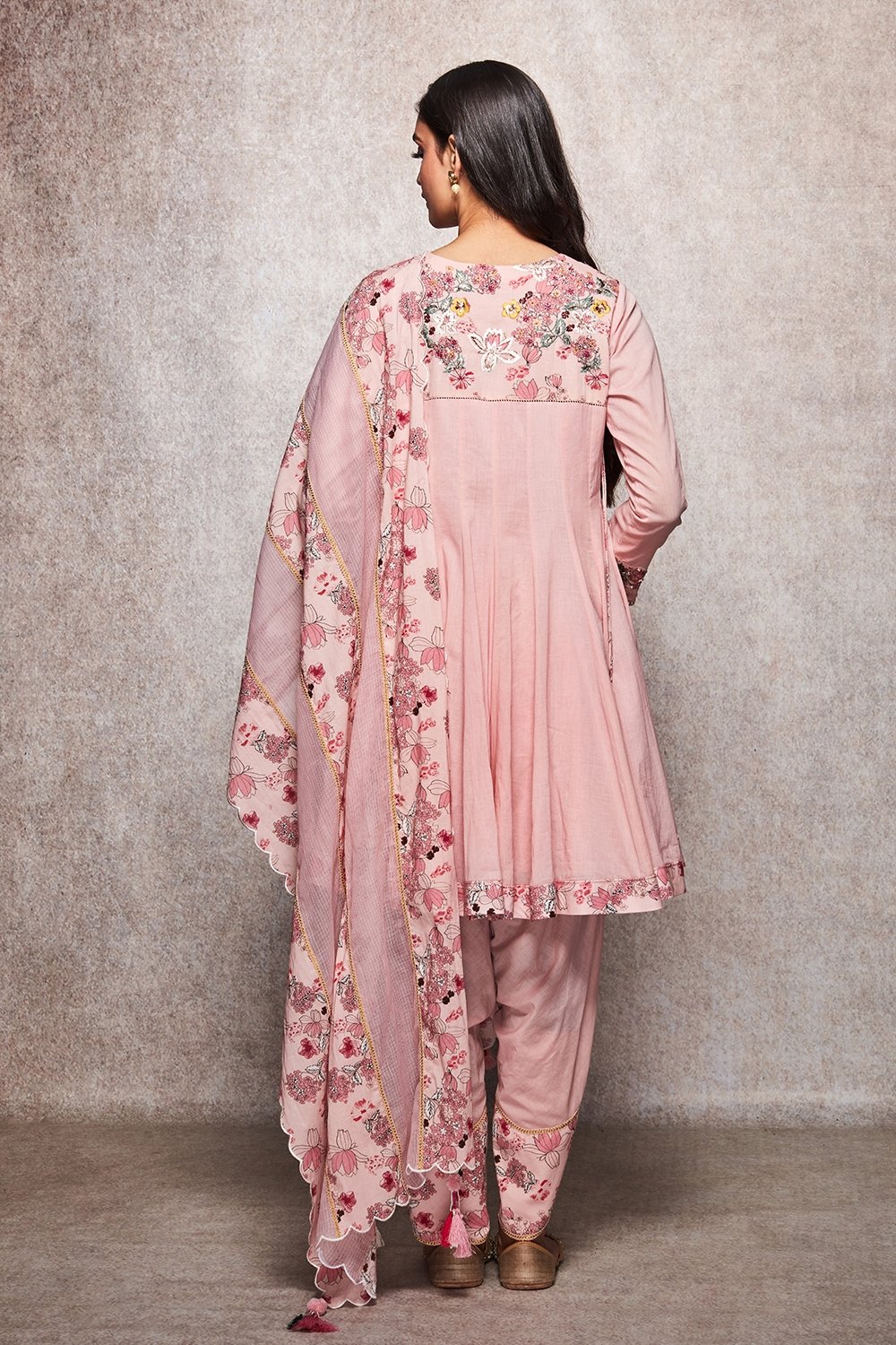 MAHIRA - ajieshoberoi
