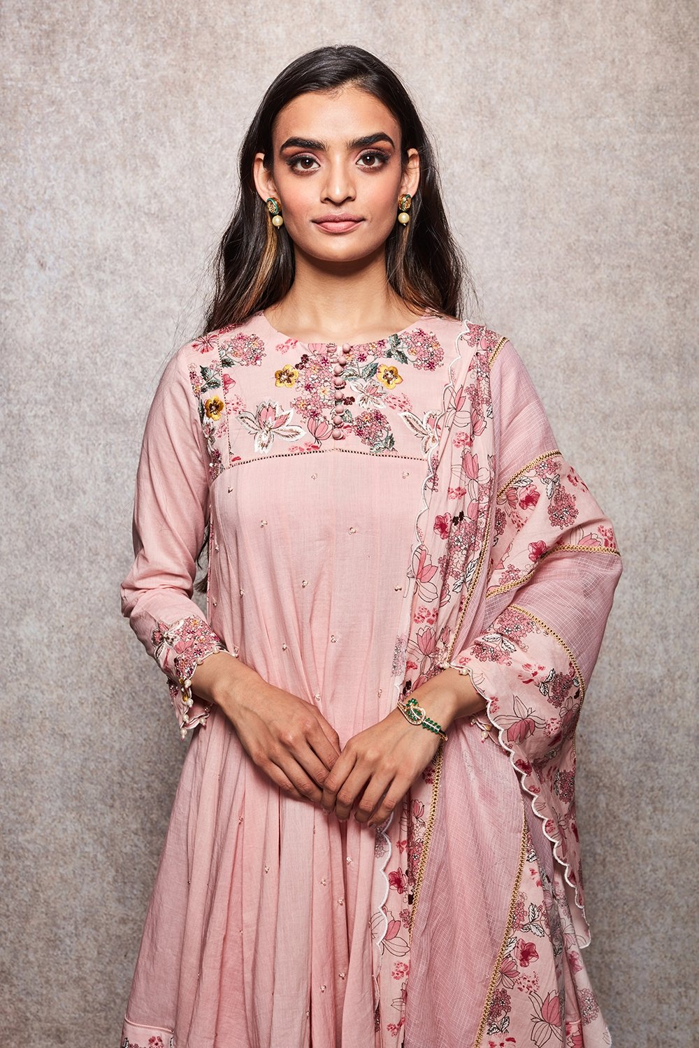 MAHIRA - ajieshoberoi