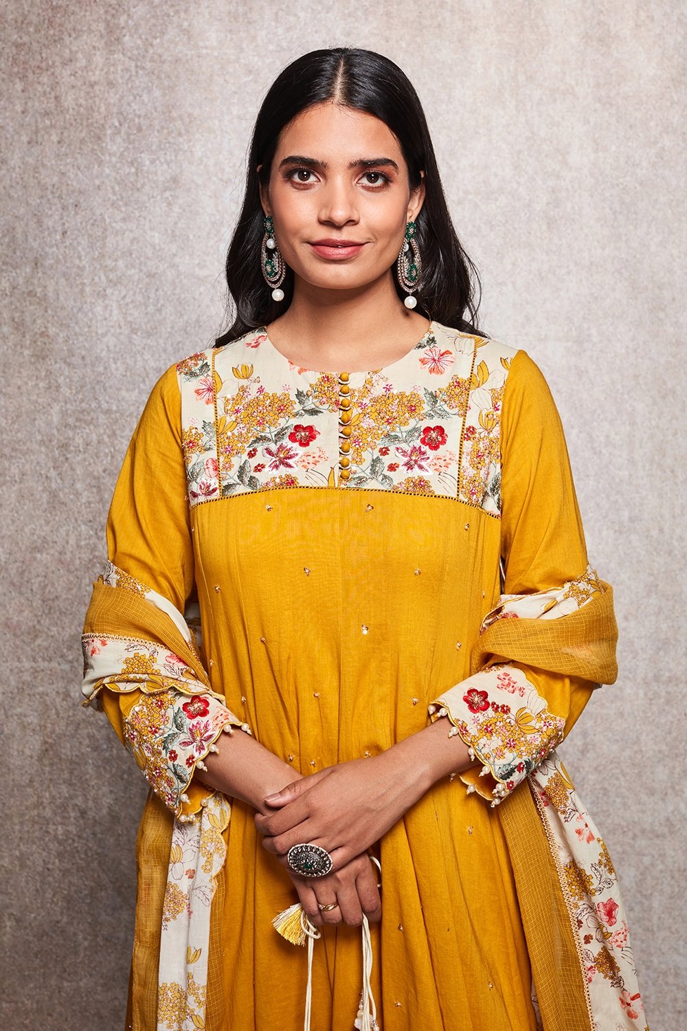 MAHIRA - ajieshoberoi