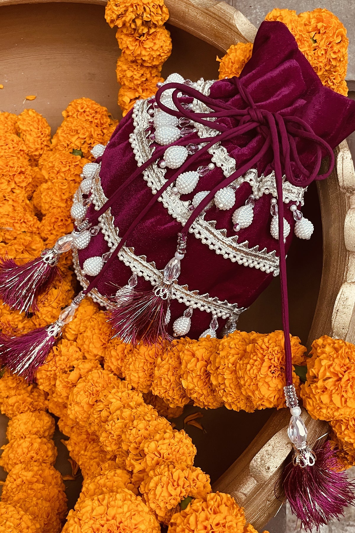 Pearl Drop Velvet Potli - ajieshoberoi