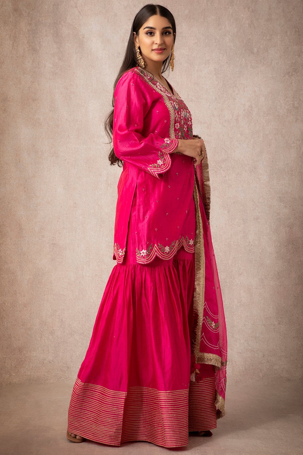 Rani Pink Short Scalloped Kurta Set - ajieshoberoi