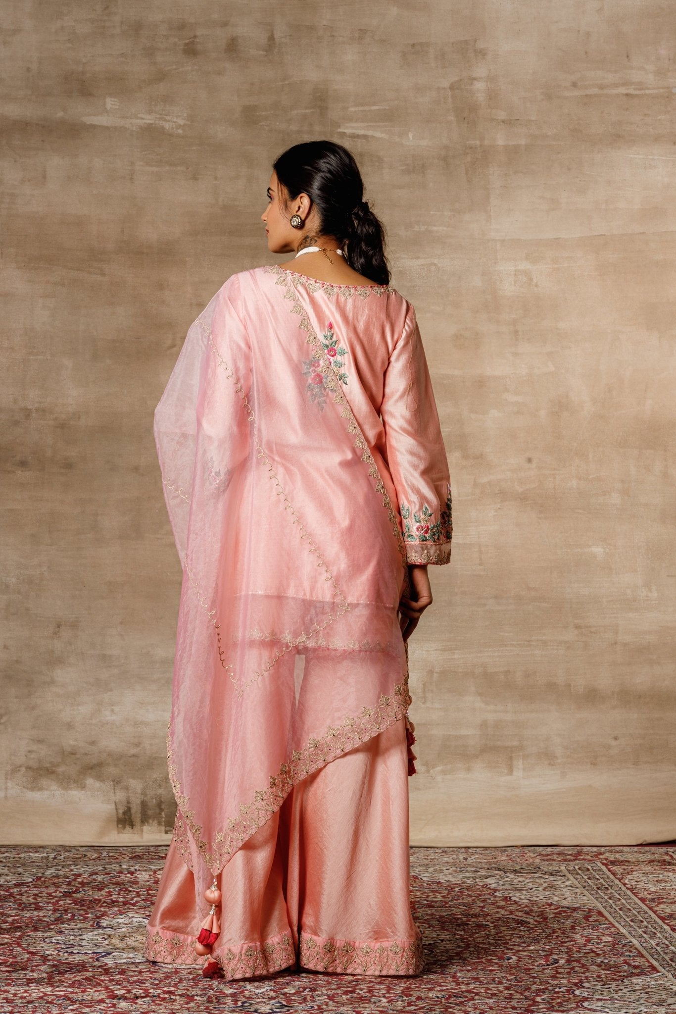 Resham - ajieshoberoi