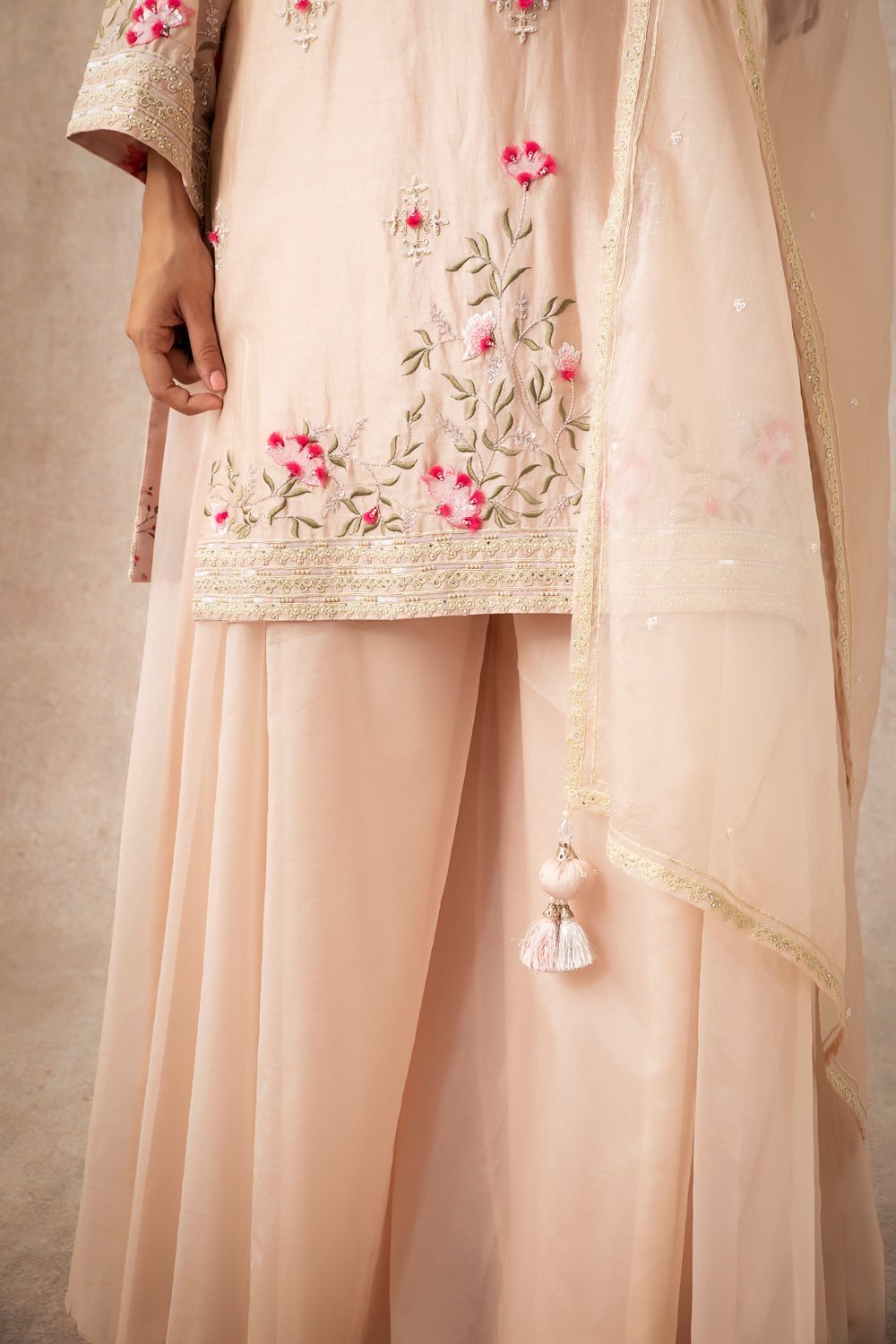 Salmon Short Kurta Set - ajieshoberoi