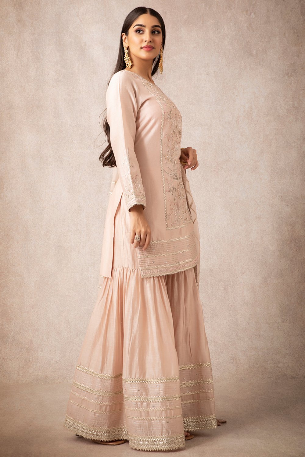Salmon Straight Kurta Set - ajieshoberoi