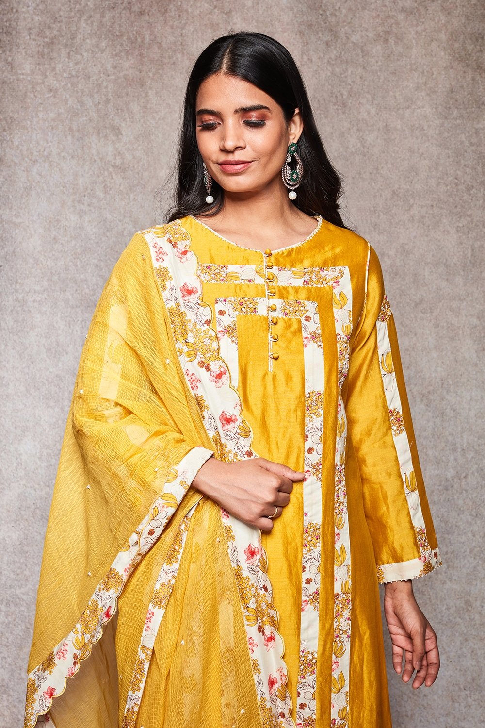 SAMIRA - ajieshoberoi