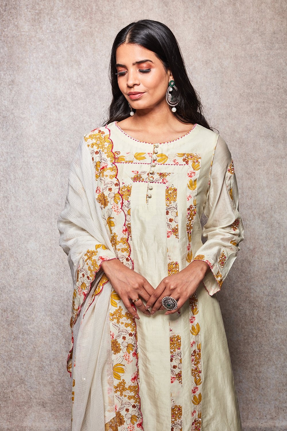 SAMIRA - ajieshoberoi