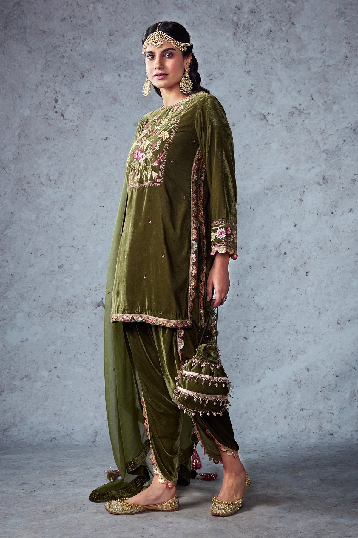 SHABNAM - ajieshoberoi