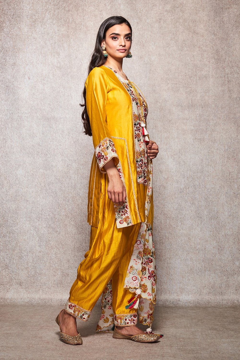 ZOYA - ajieshoberoi