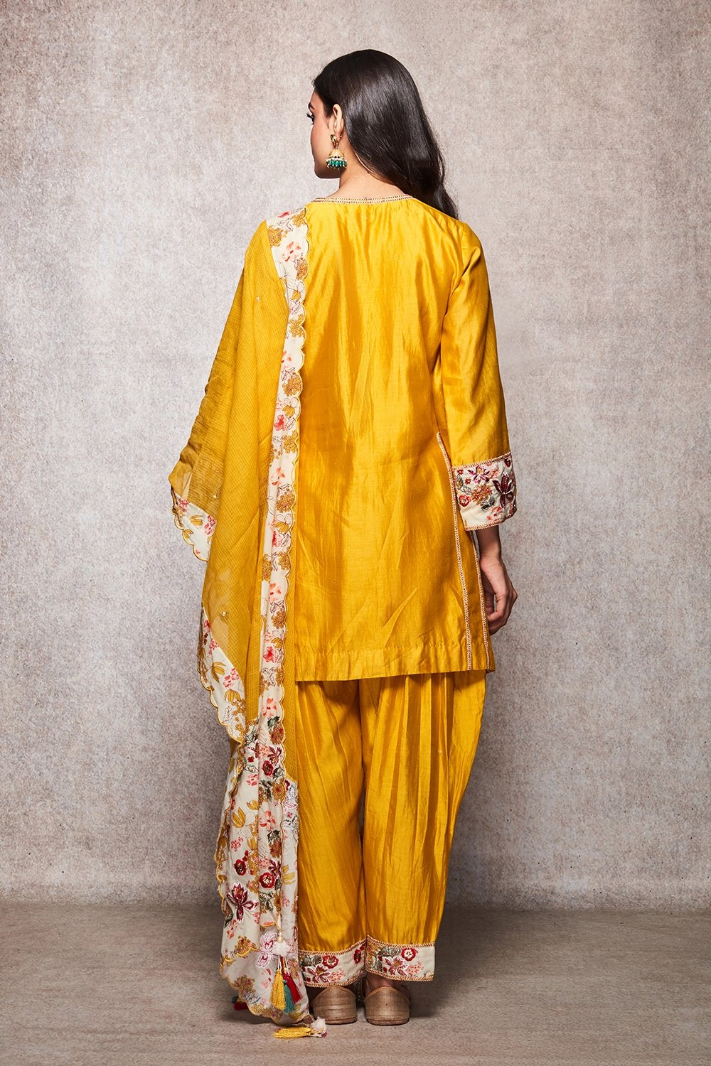 ZOYA - ajieshoberoi