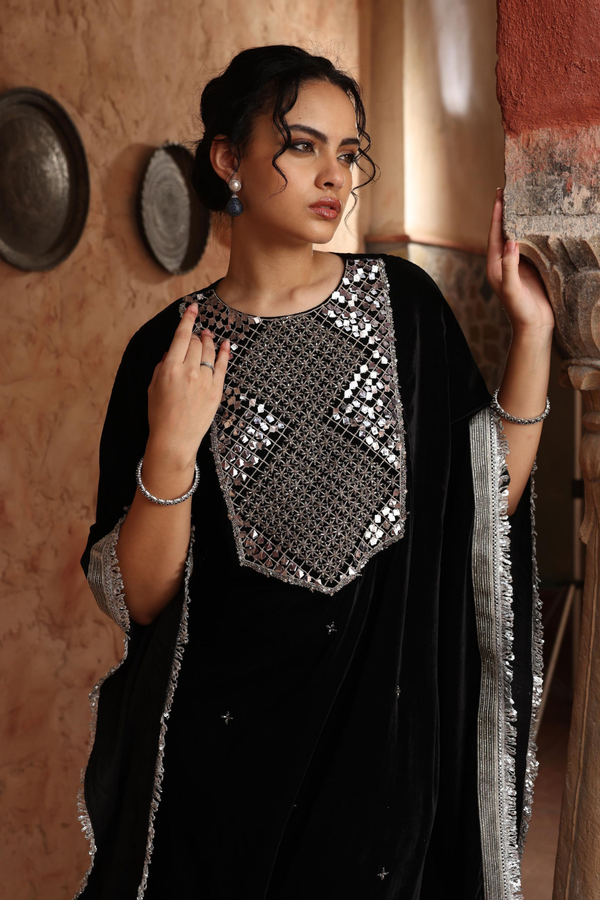 Black Kaftan Set