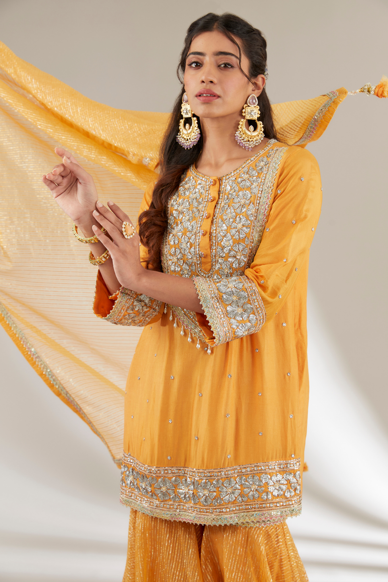 Manvi Garara Set