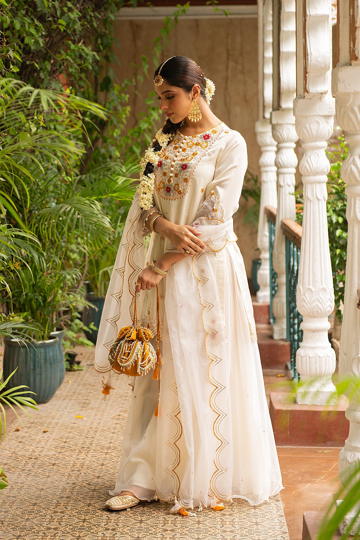 GEHNA IVORY