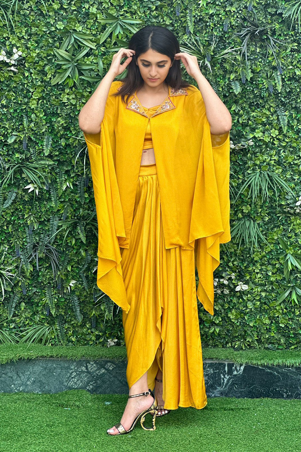 Heena Malhota in Zarin - Mustard