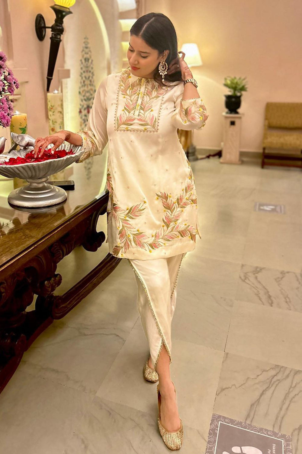Tanya Hooda in Nazakat Ivory