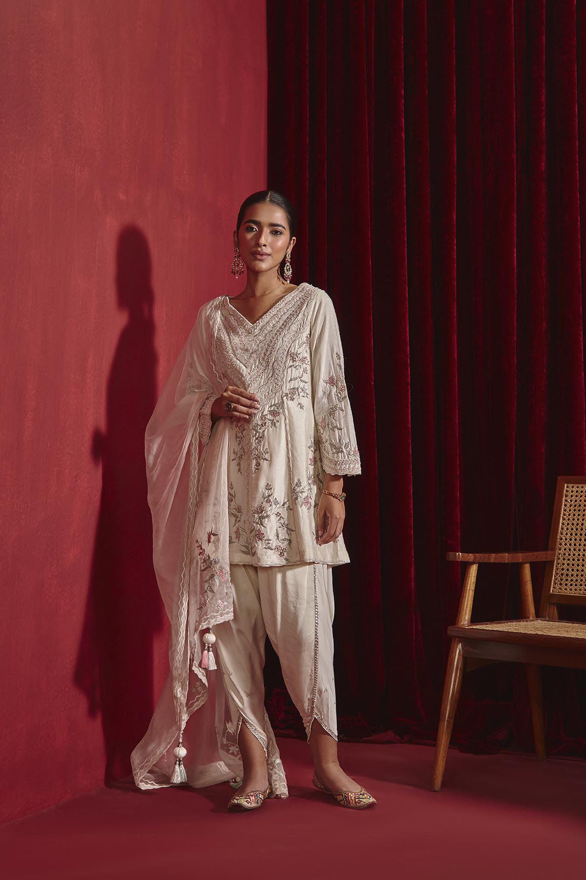 KAVYA - IVORY
