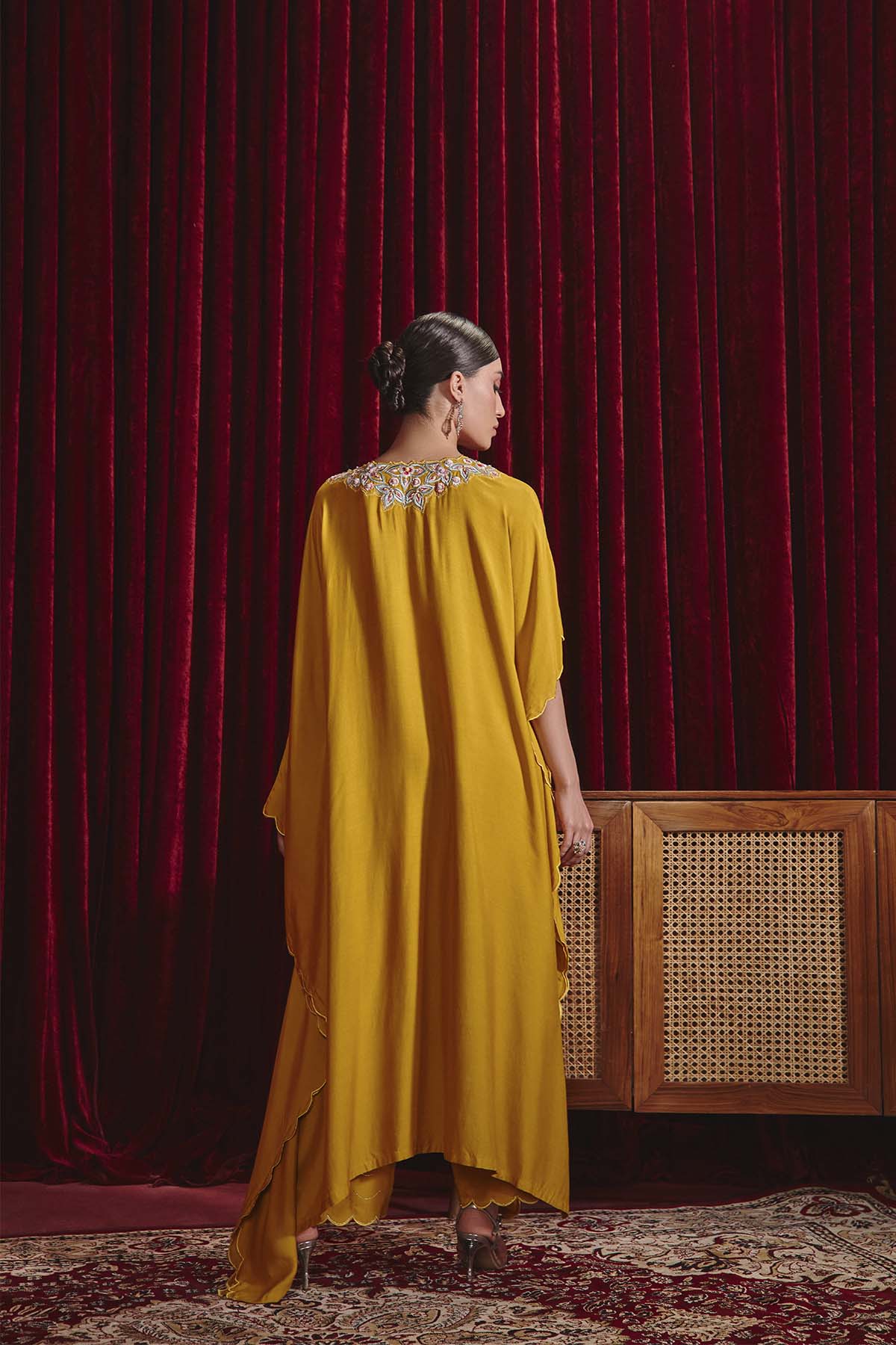 AMBAR - MUSTARD