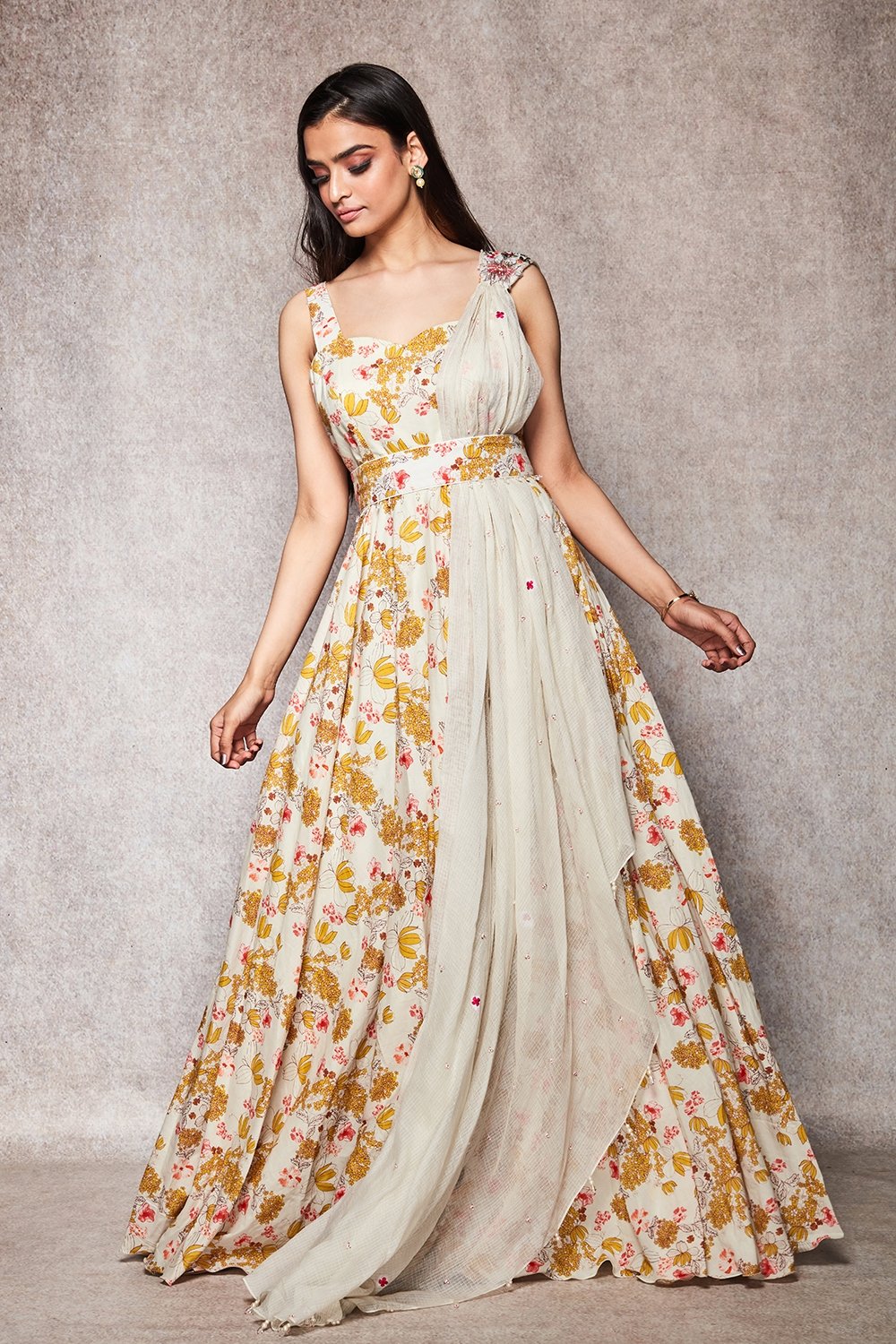 AMIRA - ajieshoberoi