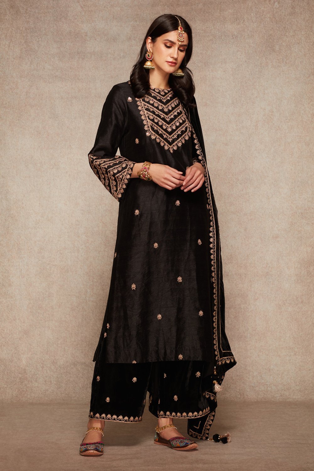 Black Kurta Set - ajieshoberoi