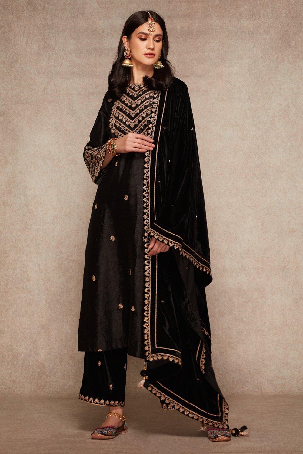 Black Kurta Set - ajieshoberoi