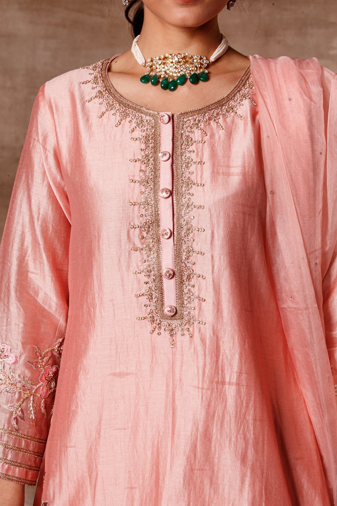 Dabka - ajieshoberoi
