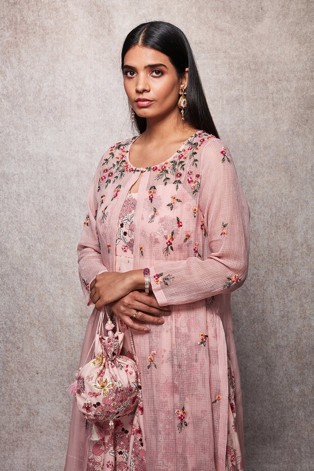 FARAH - ajieshoberoi