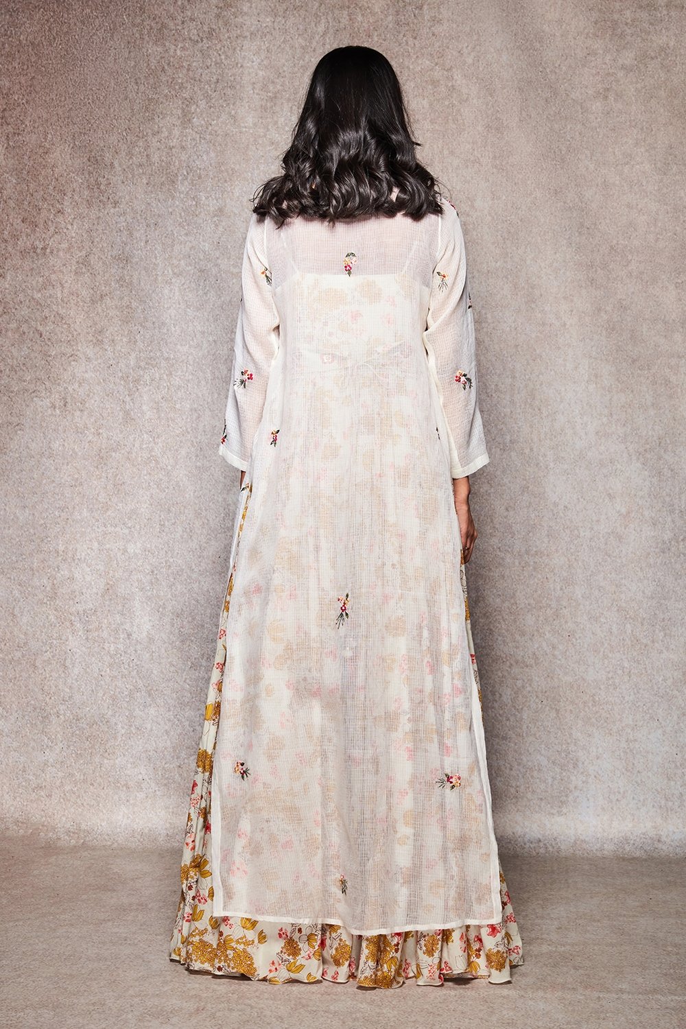 FARAH - ajieshoberoi