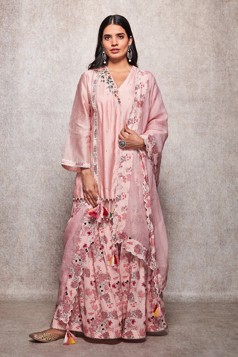 FARHEEN - ajieshoberoi