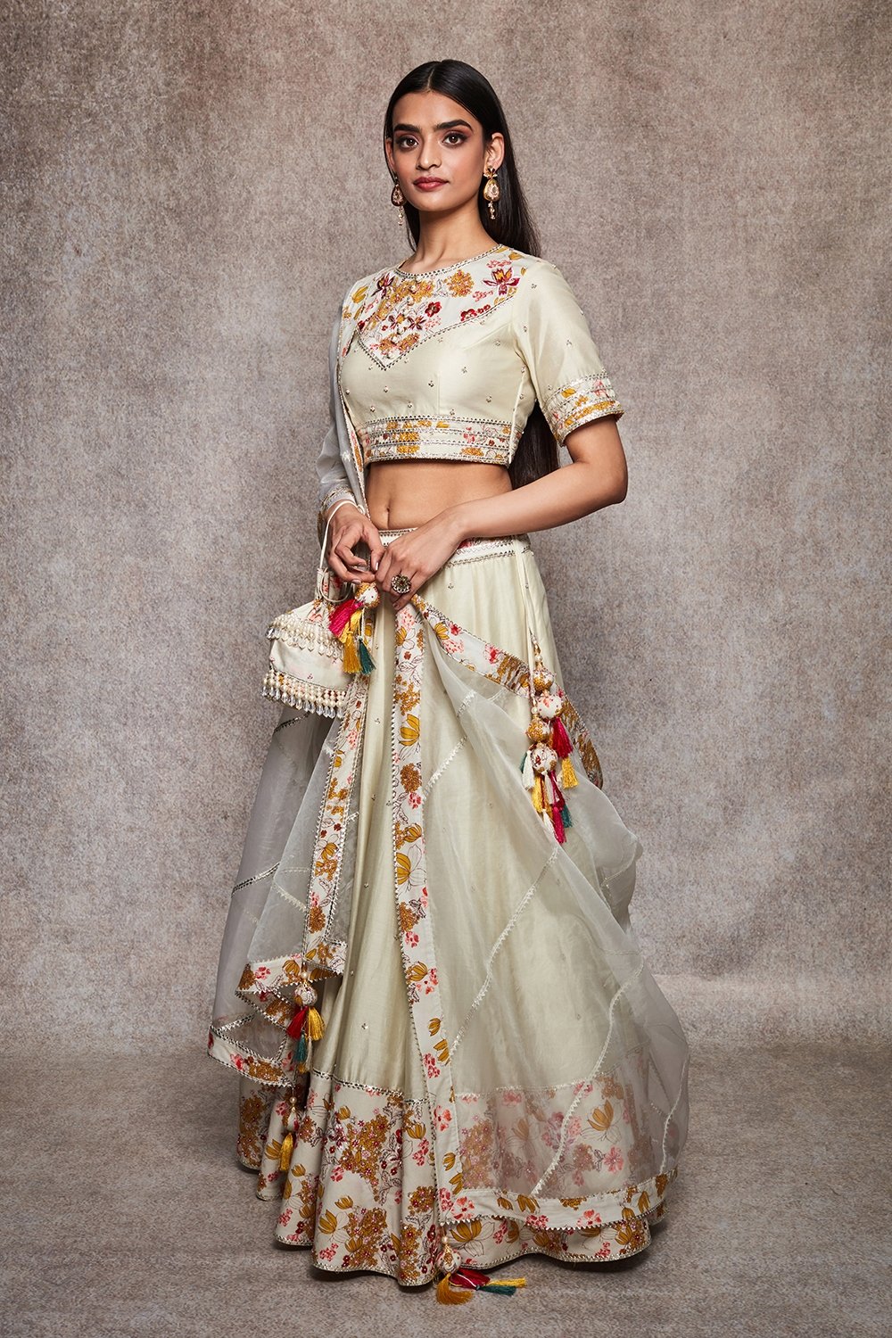GULNAR - ajieshoberoi