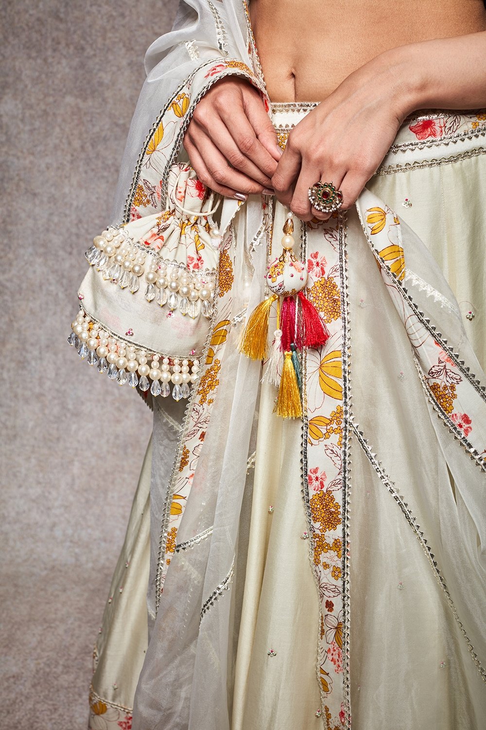 GULNAR - ajieshoberoi