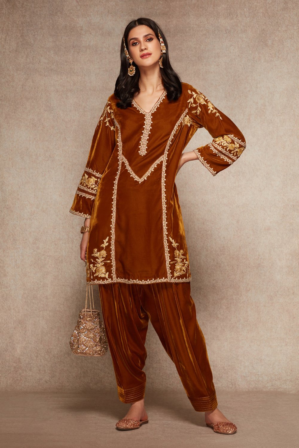 Honey Gold Kurta And Salwar Set - ajieshoberoi