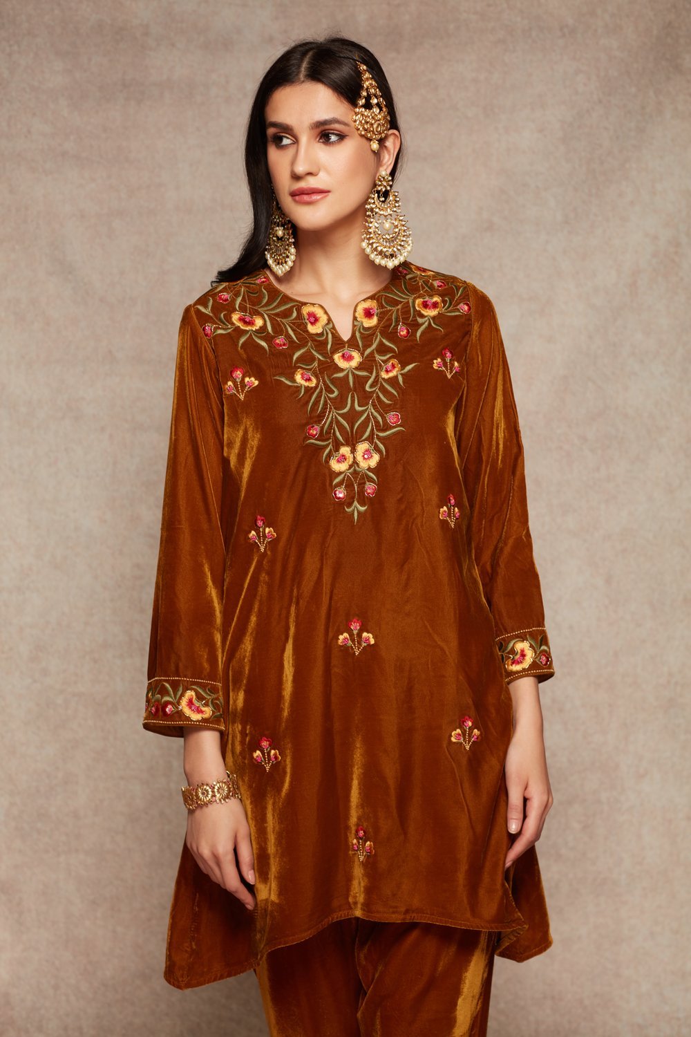 Honey Gold Kurta And Salwar Set - ajieshoberoi