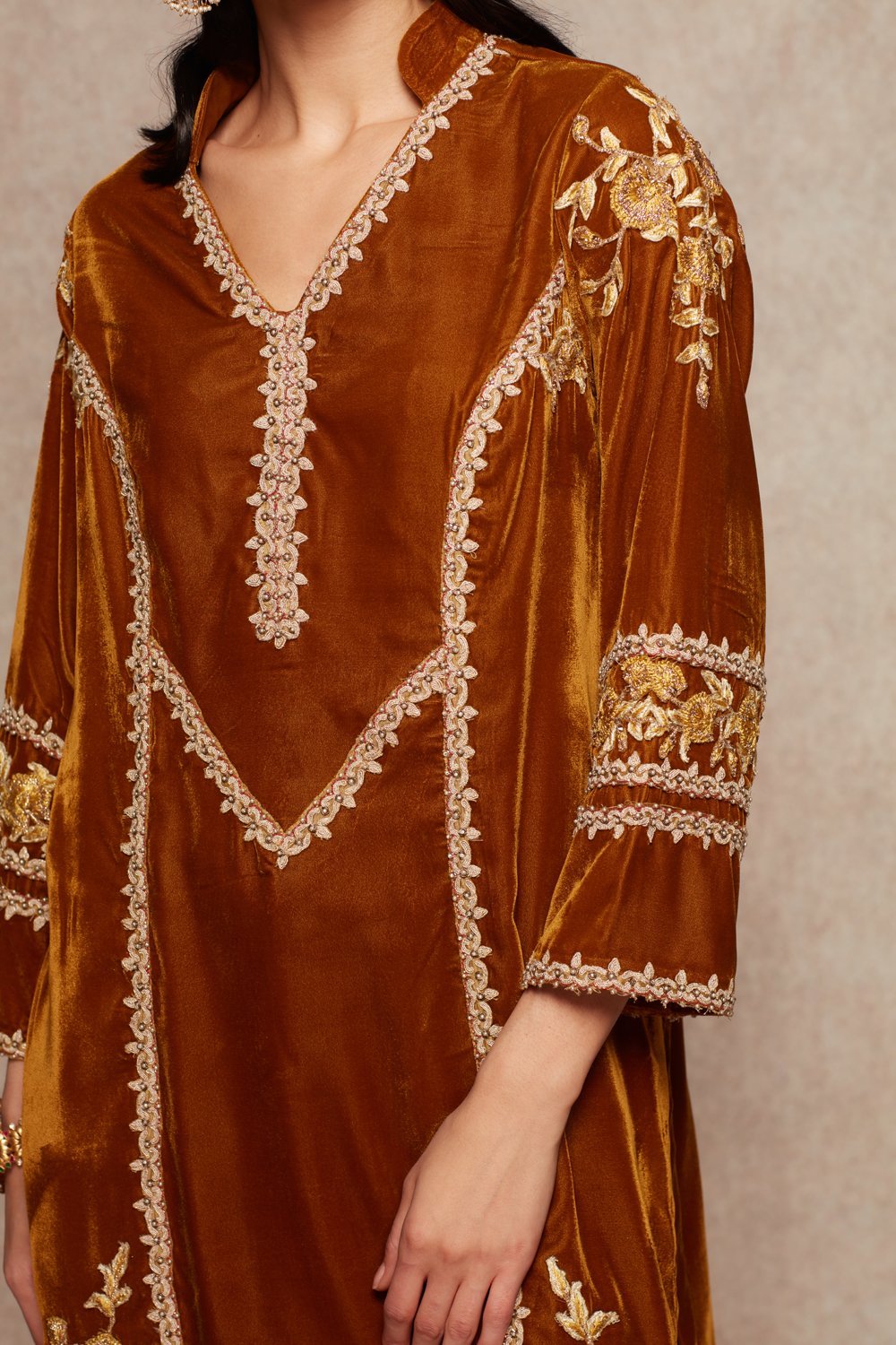 Honey Gold Kurta And Salwar Set - ajieshoberoi
