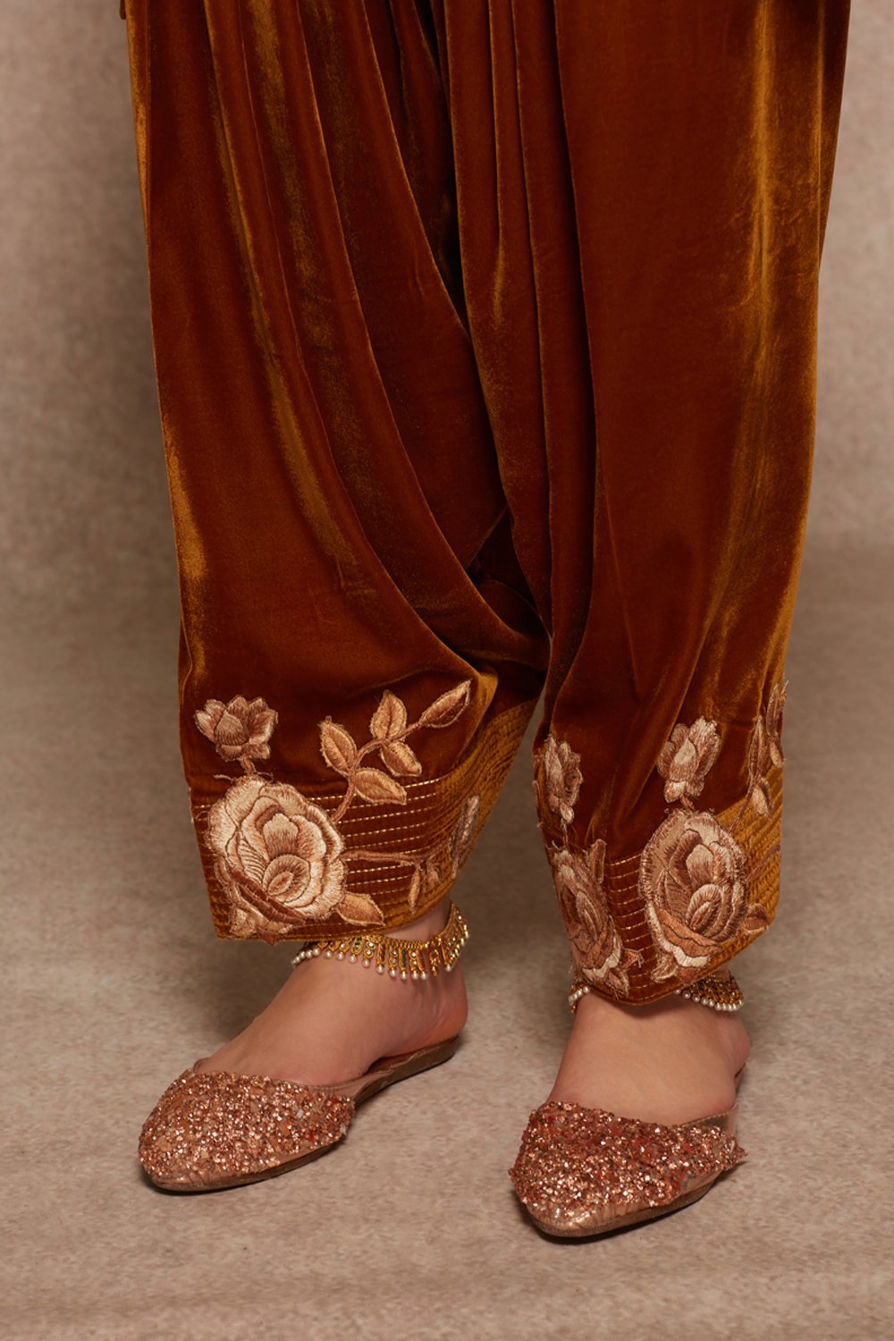 Honey Gold Kurta And Salwar Set - ajieshoberoi