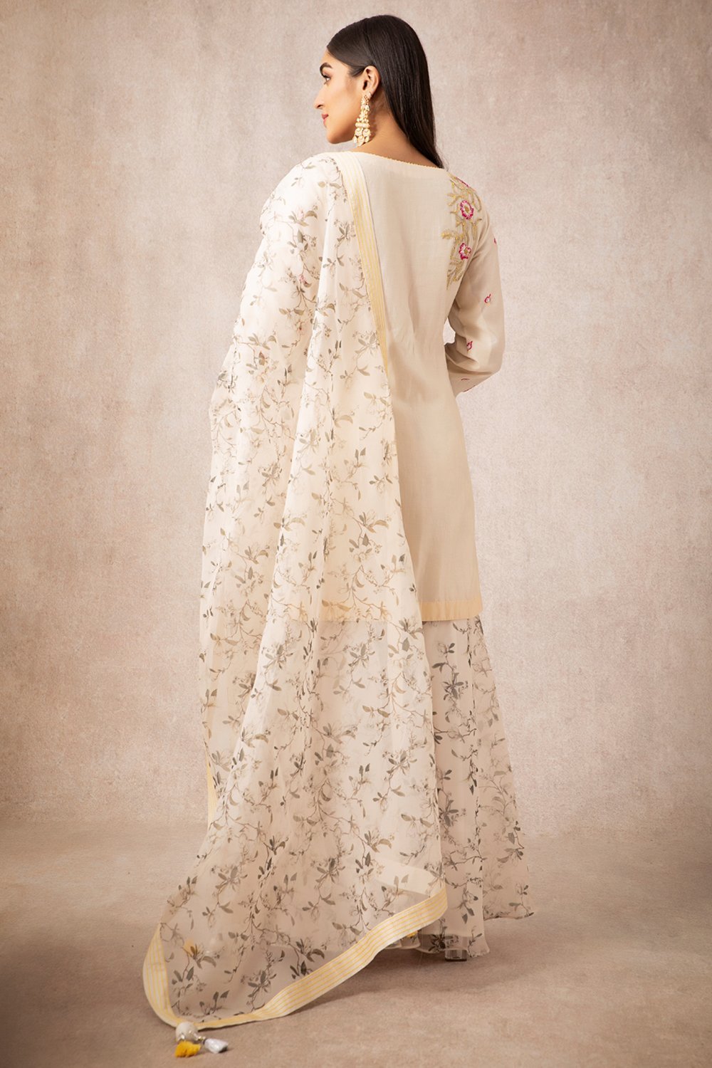 Ivory Short Kurta Set - ajieshoberoi