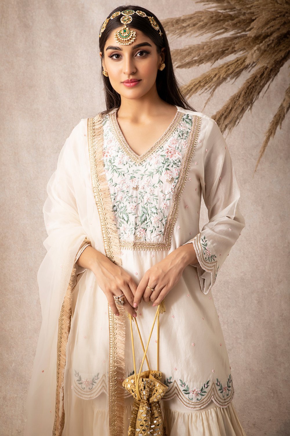 Ivory Short Scalloped Kurta Set - ajieshoberoi