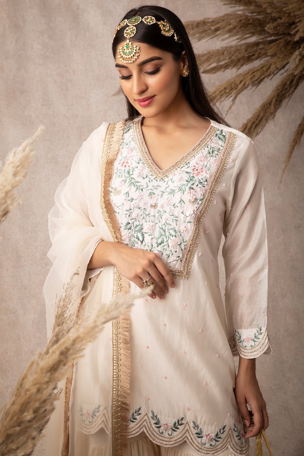 Ivory Short Scalloped Kurta Set - ajieshoberoi