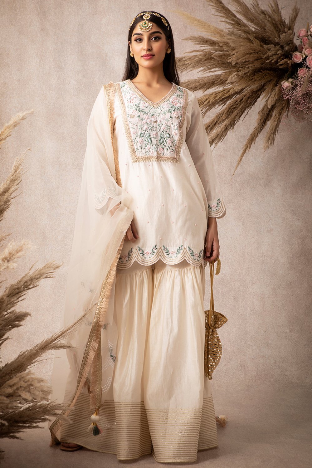 Ivory Short Scalloped Kurta Set - ajieshoberoi