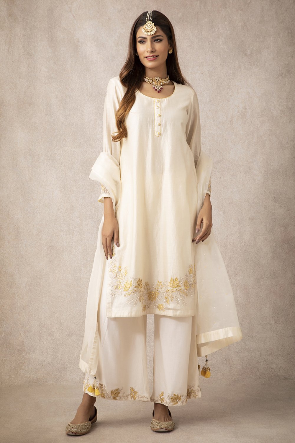 Ivory Straight Kurta Set - ajieshoberoi