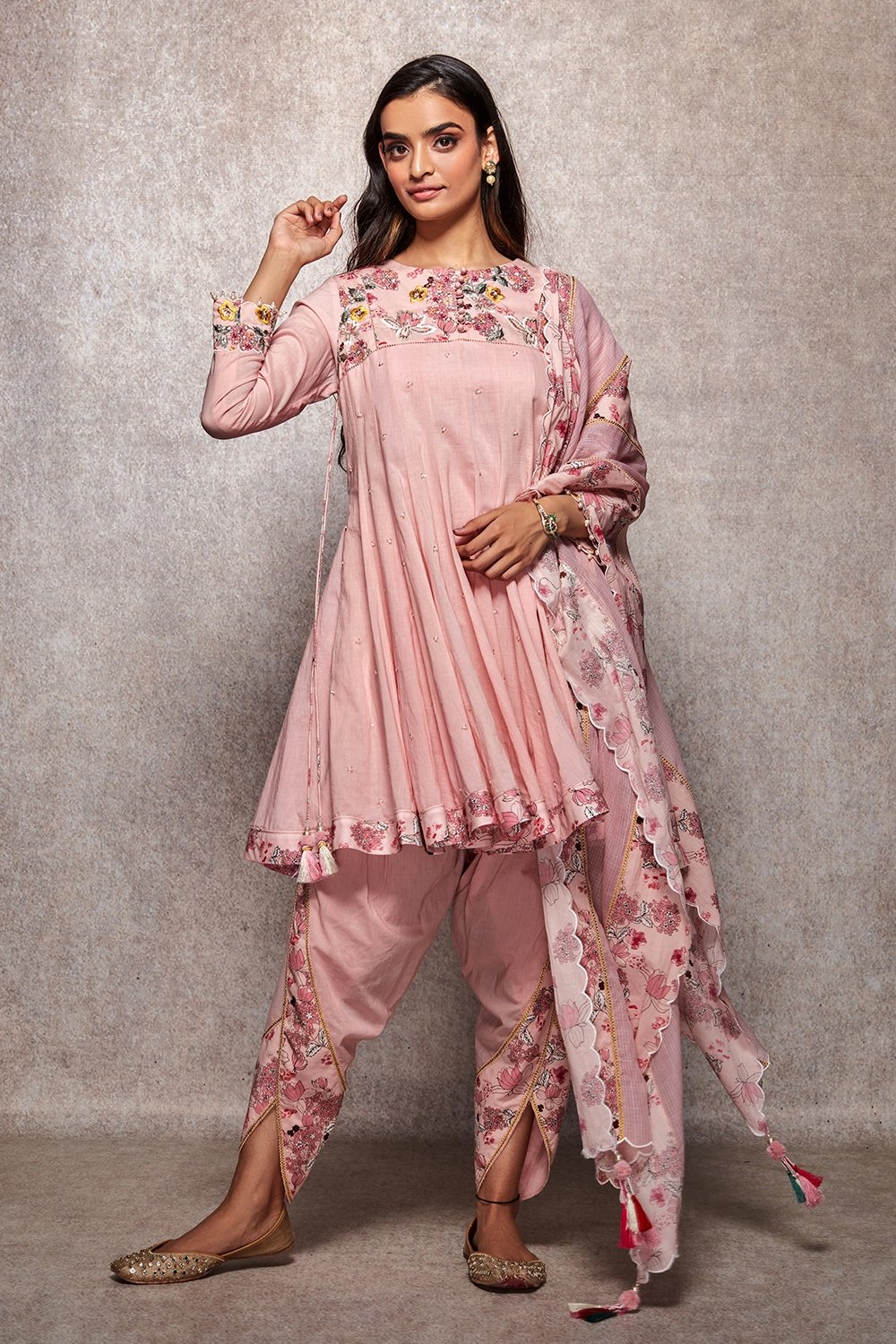 MAHIRA - ajieshoberoi