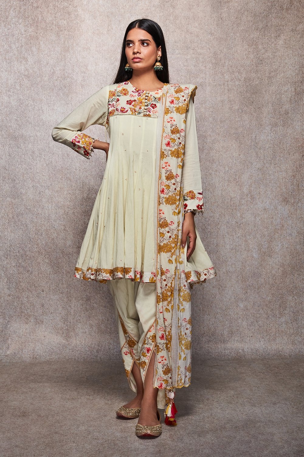 MAHIRA - ajieshoberoi