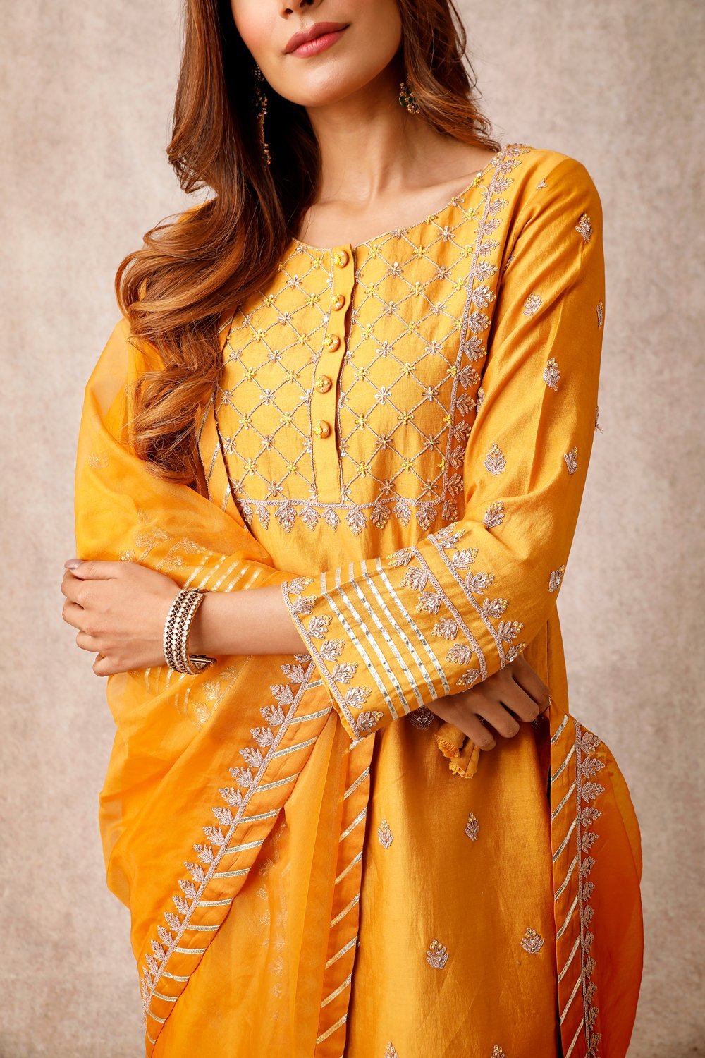 Mustard Short Kurta Set - ajieshoberoi