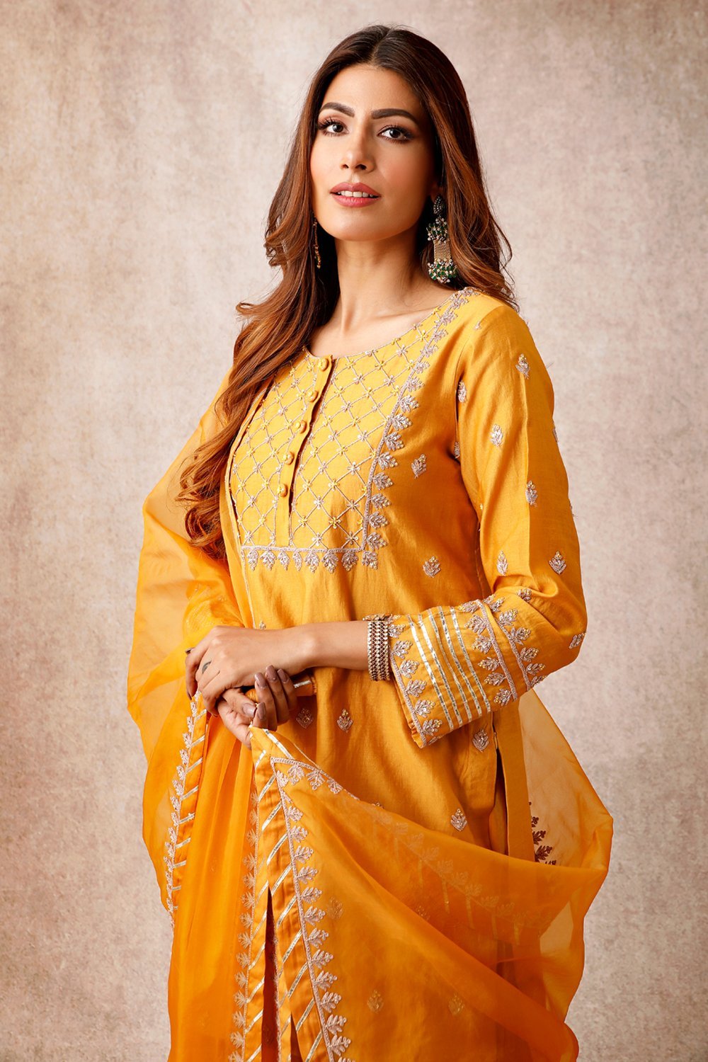 Mustard Short Kurta Set - ajieshoberoi